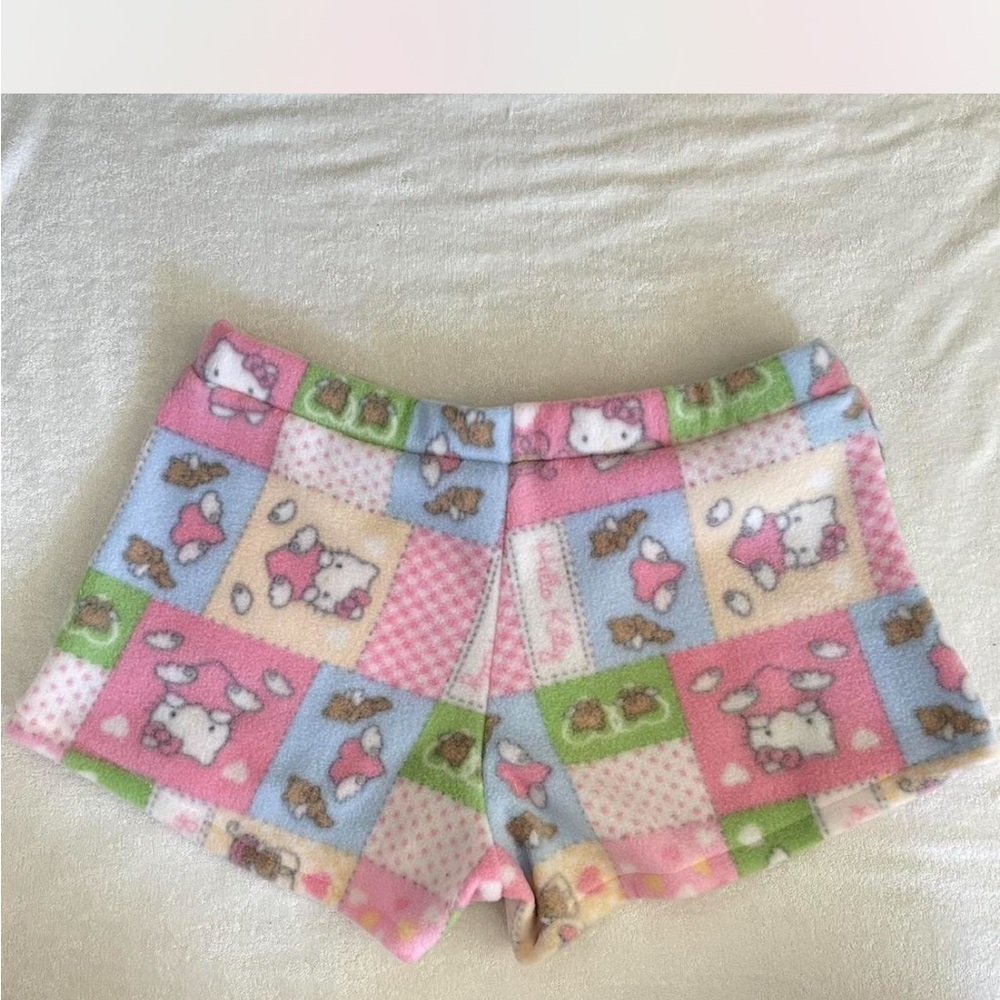⭐️booty shorts⭐️